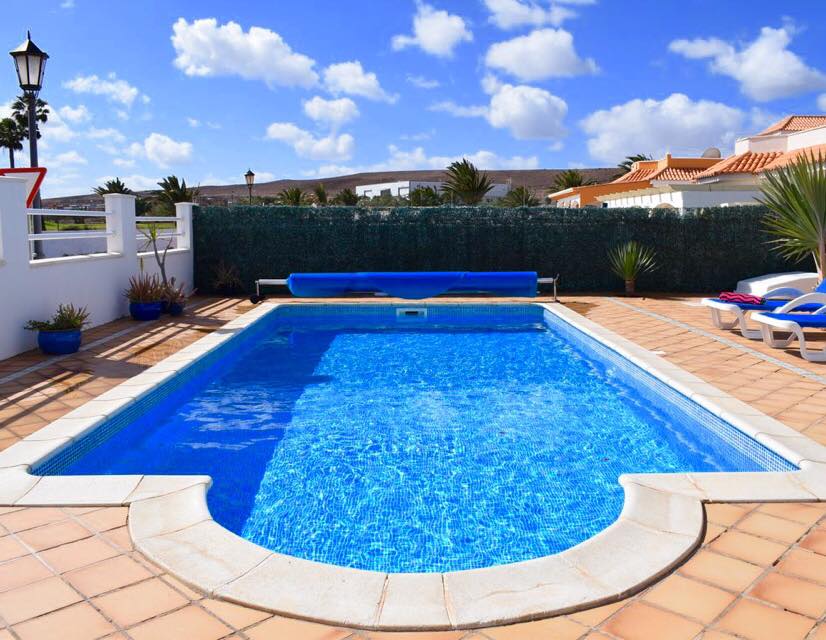 villa-rochelle-swimming-pool