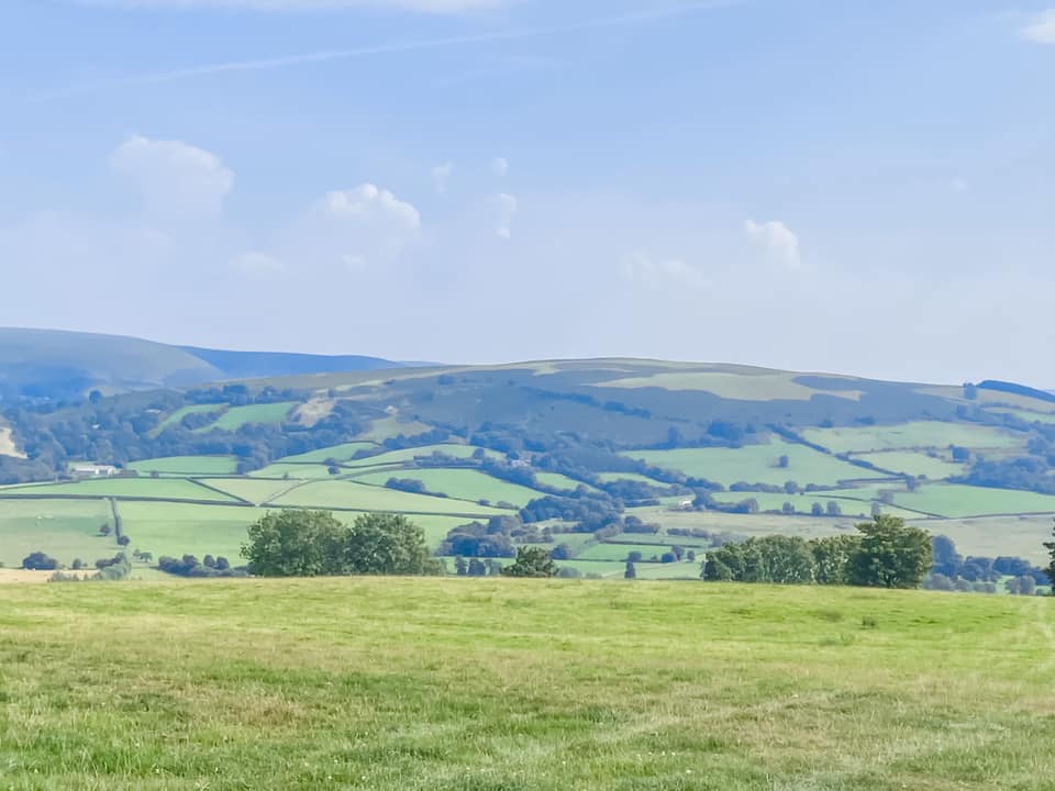 Green rolling hills in Wales at Penlan Lodges